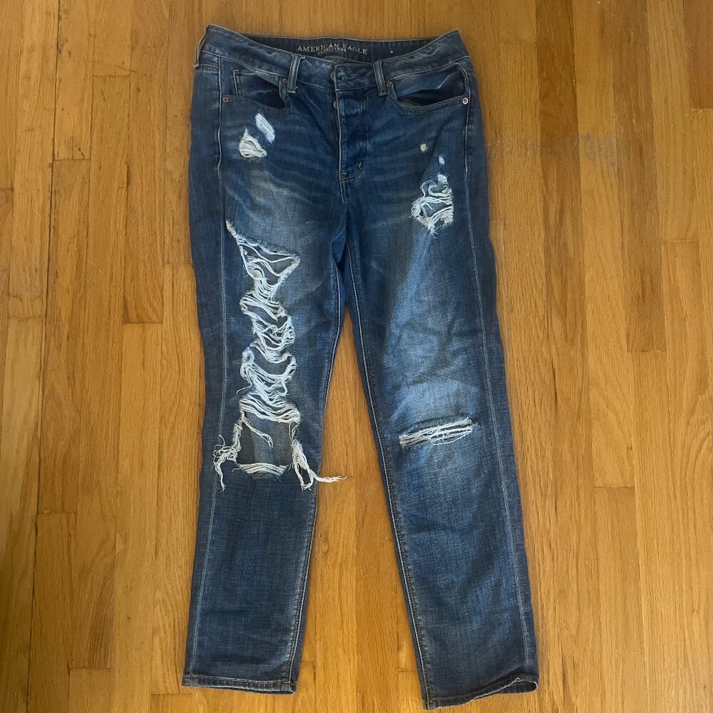 American Eagle Tomgirl Low Rise Jeans
